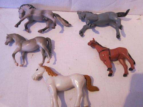 Job Lot of Horses  Rubber and plastic x 5