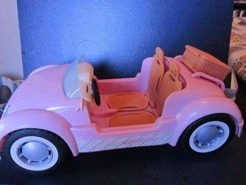 Barbie VW Beetle with picnic basket - Mattel 2006