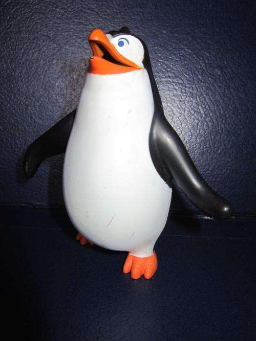 McDonalds Madagascar Penguin 2010
