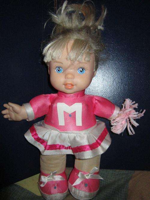 Singing Munchkin Doll - Lovee Doll +-35cm