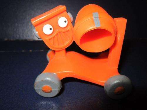 Bob The Builder's Dizzy hard rubber +-7cm