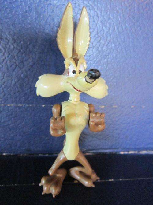 Wille "E" Coyotee - Rubber arms move  +-10cm