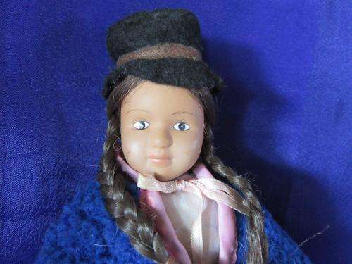Collectable Porcelain American Indian Doll - +/- 22cm
