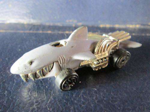 Hotwheels - Shark V8 -  Malaysia