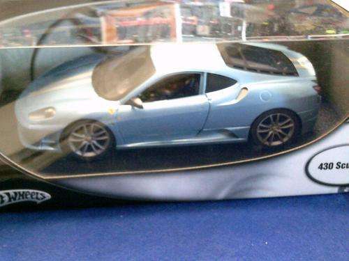 Hotwheels - Ferrari 430 Scuderia 1:18 Scale