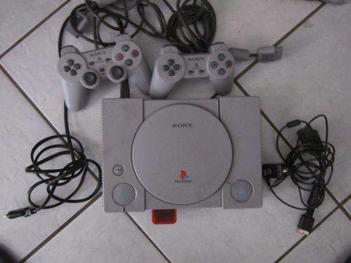 Sony Playstation 1 with controllers and memory card - Very good condition