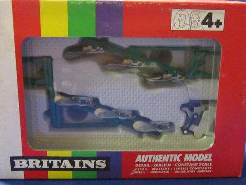 Britains - Plough Set: Front and rear mounting  - 1:32 Scale Made in England