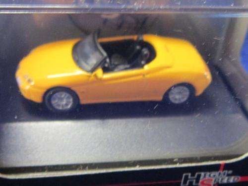 High Speed  - Model Collection 1/87 Scale - Alfa Romeo Spyder Yellow (H/O Scale)