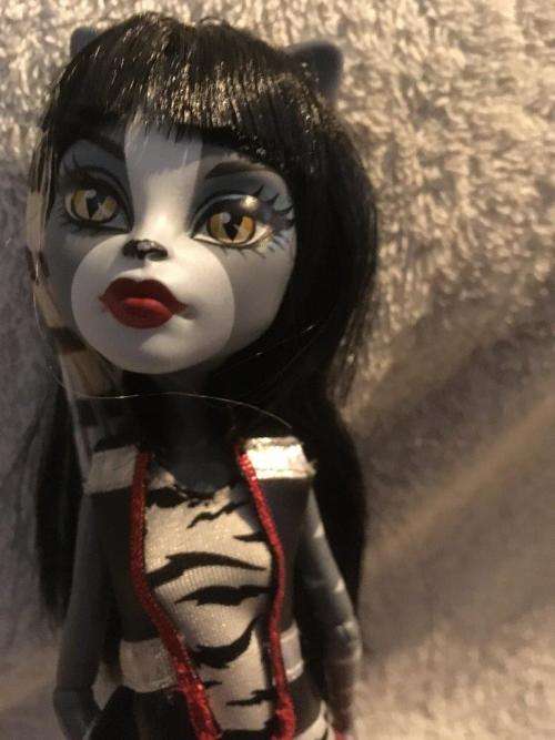 Original Monster High Purrsephone Doll 2011 Mattel
