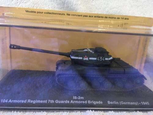 Combat Tanks Collection - IS-2m 104 Armored Reg 7th Guards Armored Br - Berlin (Germany) -1945