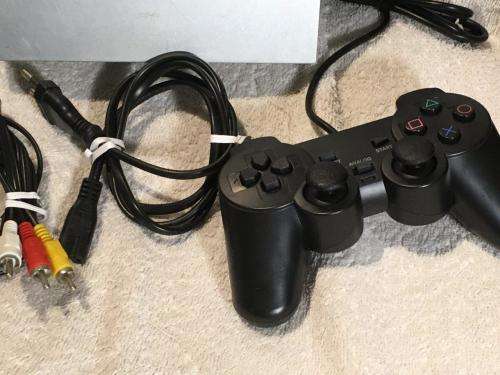 Playstation 2 - Original Silver "Phat" Console c/w 1 x Generic Controller, AV Cabl