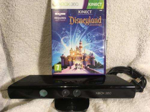Xbox 360 - Kinect Sensor + Disneyland Adventures Bundle