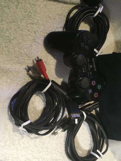 Playstation 2 - Black PHAT c/w 1 x Original Controller, AV Cable & Power Cord