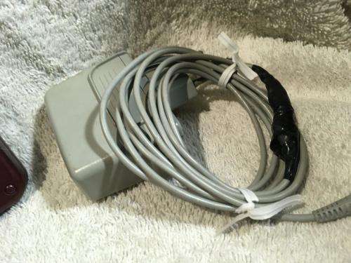 Nintendo DSi XL, Charger + 2gb SD card