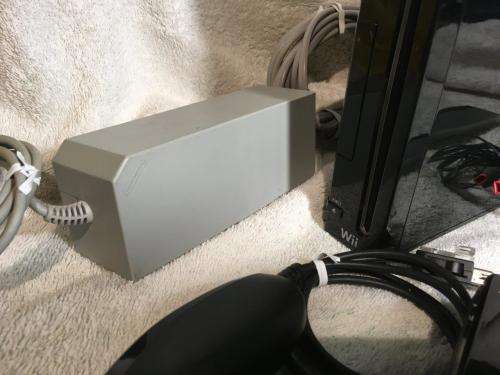 Nintendo Wii - Black, White Controller,White Nunchuck, PSU, Sensor, Cables - top dust covers missing