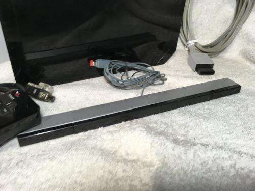 Nintendo Wii - Black, White Controller,White Nunchuck, PSU, Sensor, Cables - top dust covers missing