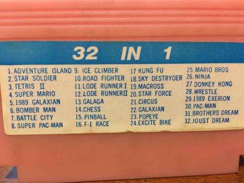 Famicom Famiclone - 32 in 1  (See pictures for titles) Retro