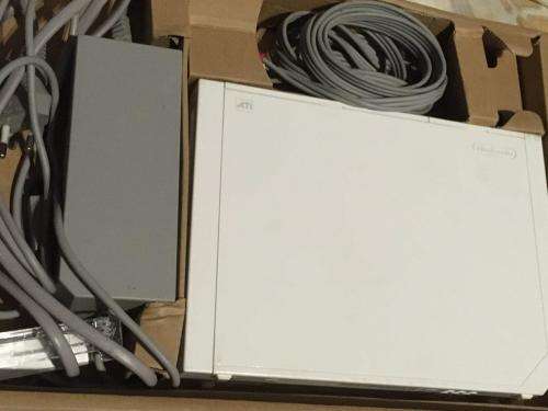 Nintendo Wii - Console Family Edition - Wii Sports +Wii Play (Boxed)