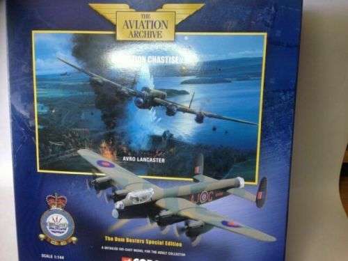 Corgi Aviation 47304 Avro Lancaster RAF Dam Busters Special Edition Scale 1:144
