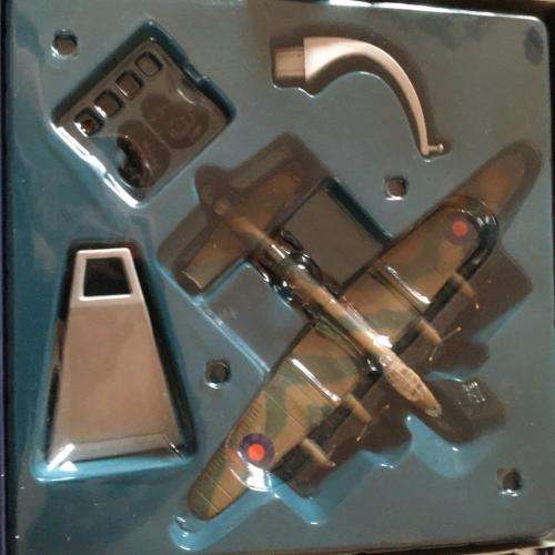 Corgi Aviation 47304 Avro Lancaster RAF Dam Busters Special Edition Scale 1:144