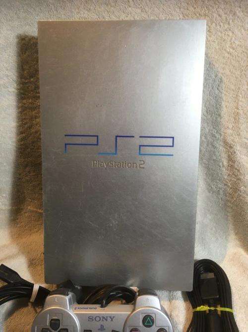Playstation 2 - Silver PHAT c/w 1 x Original Controller, AV Cable Power Cord