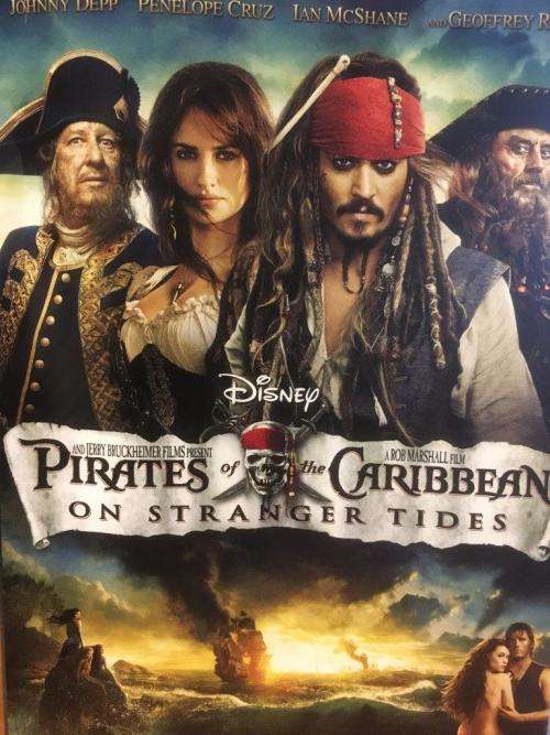 DVD - Pirates of The Caribbean On Stranger Tides