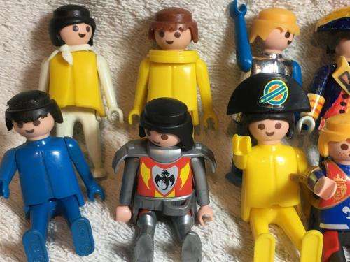 Job Lot of Vintage & Newer Playmobile / Geobra People x 21+ 2 prople spares