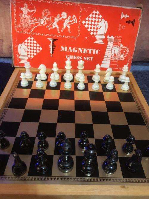 Vintage Magnetic Chess Set Boxed