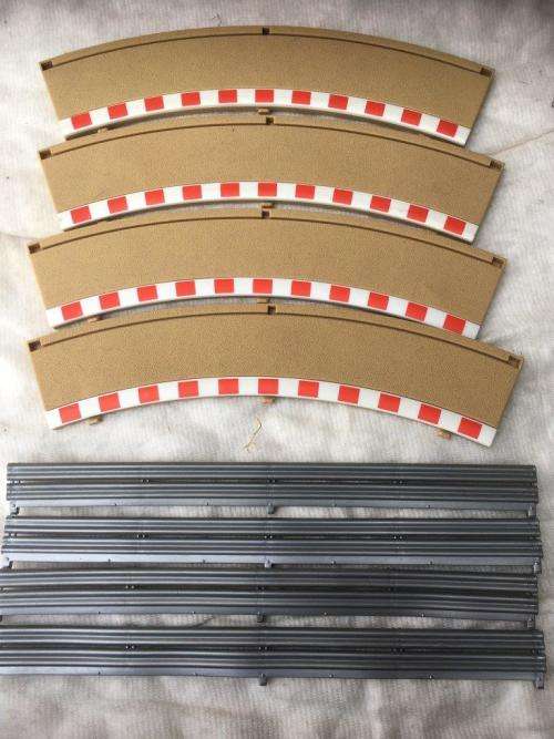 Scalextric -  Set of 4 R2 Outer Run Offs with Barriers (Ex demo track)  1:32 Scale