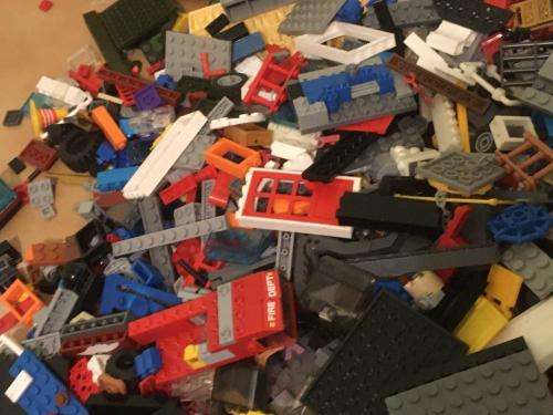 Job Lot of `Generic` Lego compatible pieces over 500 pieces