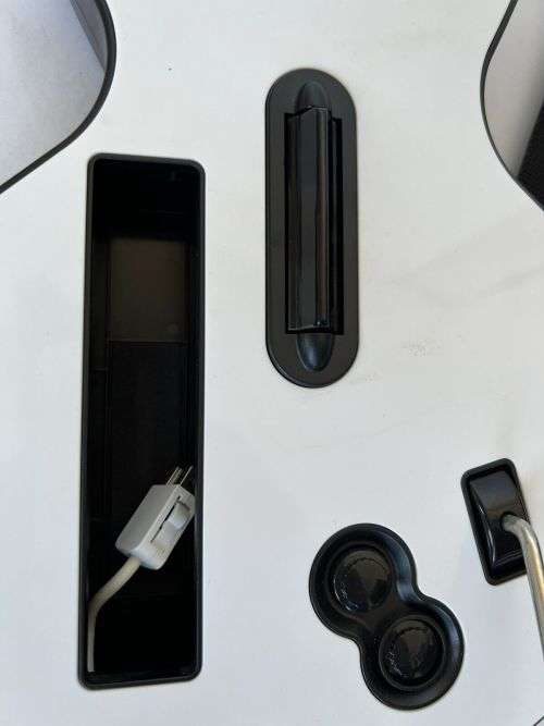 Wii - Nintendo Wii Guitar Hero White Gibson Les Paul Controller With Strap