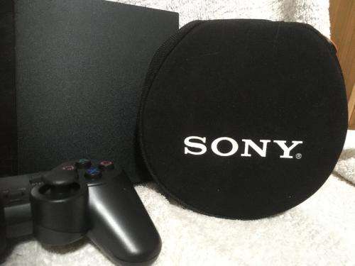 PS2 - Black Slim Line Console c/w 1x New Generic Controller, Cables + 5 Games in Sony Pouch