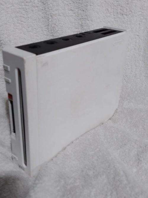 Nintendo Wii - White, Working Console Only - dust covers missing