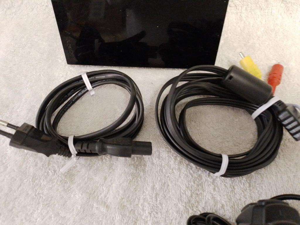 Playstation 2 - Black Slim c/w 1 x New Generic Controller, AV Cable & Power Cord + 2 Games