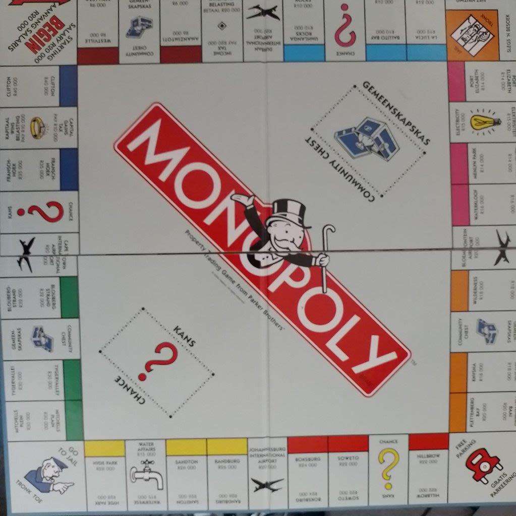 Monopoly - Hasbro Prima Toys (Has Sandton) + 8 Metal playing pieces.