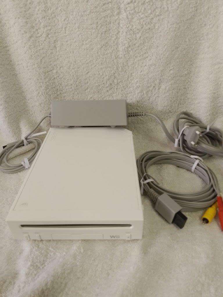 Nintendo Wii - White, Working Console, PSU + AV Cable - see description