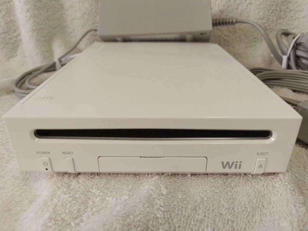 Nintendo Wii - White, Working Console, PSU + AV Cable - see description