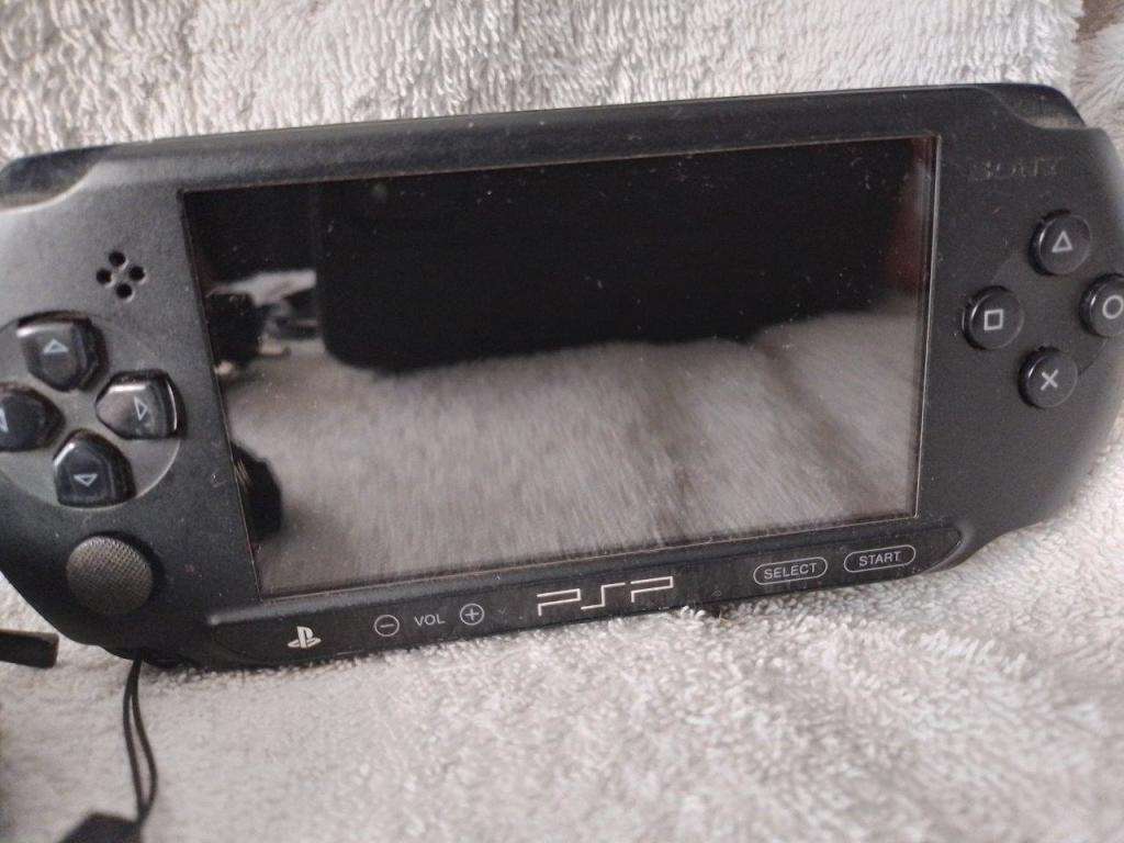 PSP Street,  Charger, Carry Case no memory card