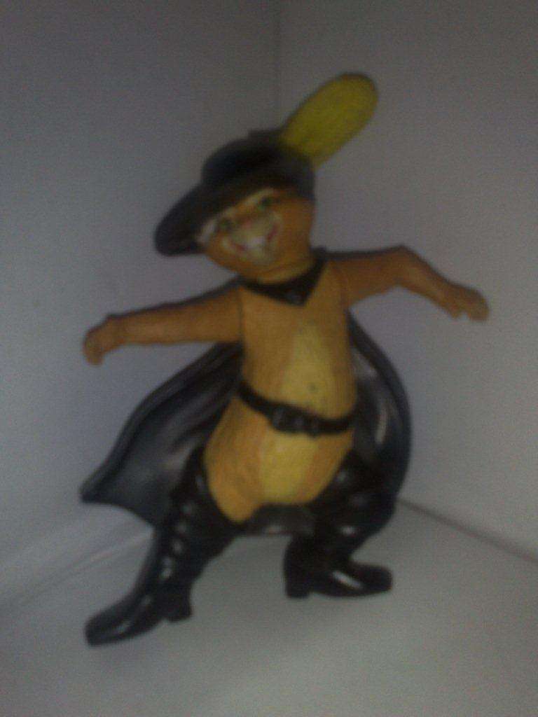 McDonalds Puss in Boots Shrek 2007