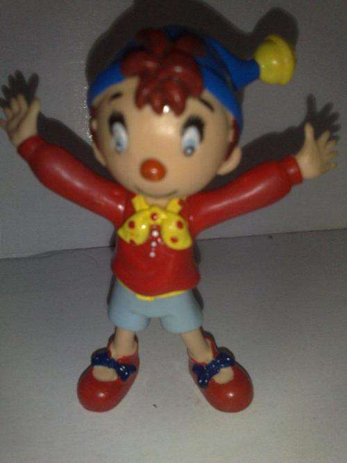 Noddy Hard Rubber Hands up in the air +- 9cm tall