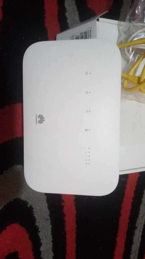 HUAWEI 4G Router 2 Pro b612-233 White Free Delivery