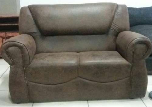 Couch set