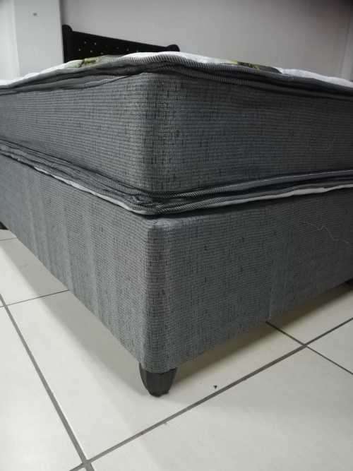 Quality Sleep Double Mattress and Base set NEW