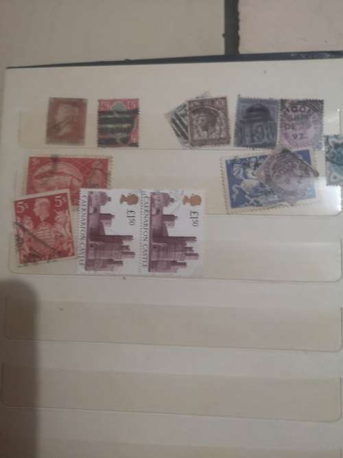 GB. Lots of books with stamps.Good value. Only few photos taken -