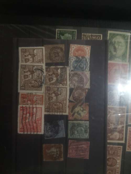 GB. Lots of books with stamps.Good value. Only few photos taken -