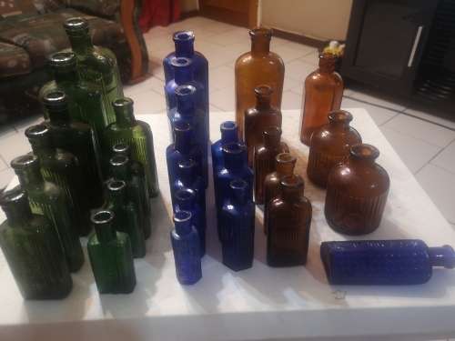 Old antique poison bottles. X 30.-