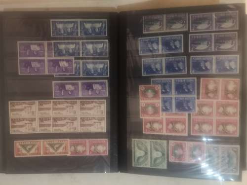 Union of South Africa - Small 16 page book. With Stamps as per scan. Umm. MM and Fine Used.