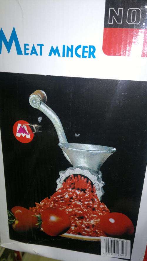 HAND OPERATED MEAT MINCER