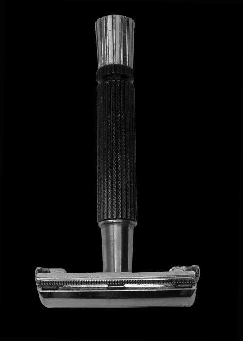 Vintage 1973 Gillette Super Speed Black Handle Flare Tip TTO Closed Comb Double Edge Safety Razor