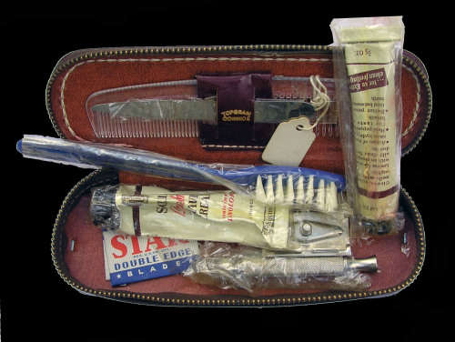 Vintage Grooming Set including a 1962 Gillette Tech Closed Comb Double Edge Safety Razor